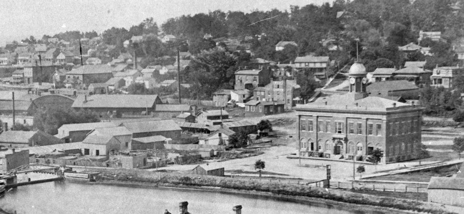 Aerial photo of Port Hope and town hall