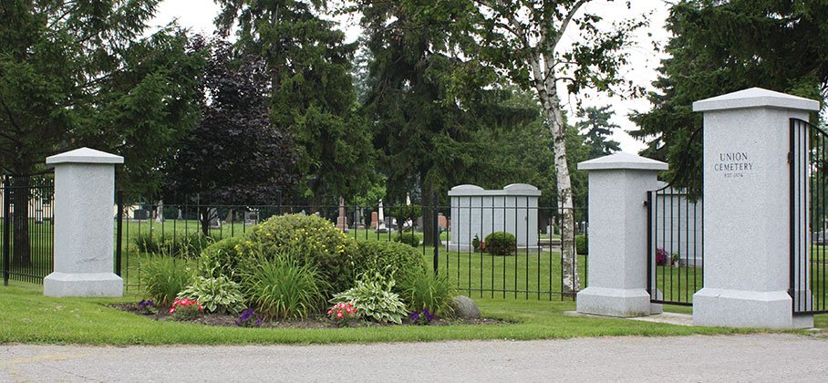 union cemetery entrance